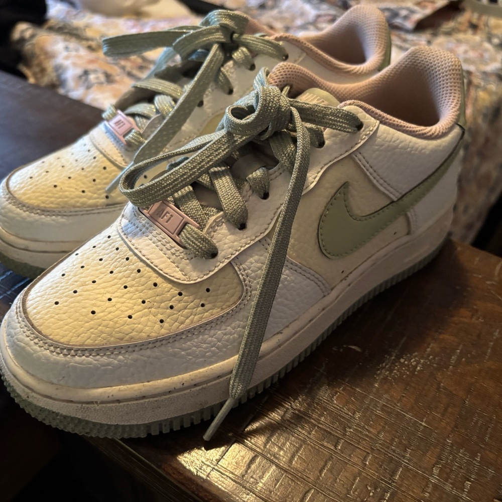 Nike Air Force 1 in Light Green and Cream
